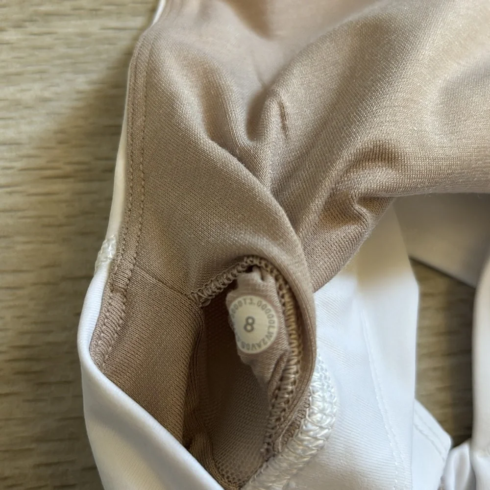 Lululemon White Long Line Energy Bra Size 8 - Picture 8 of 8